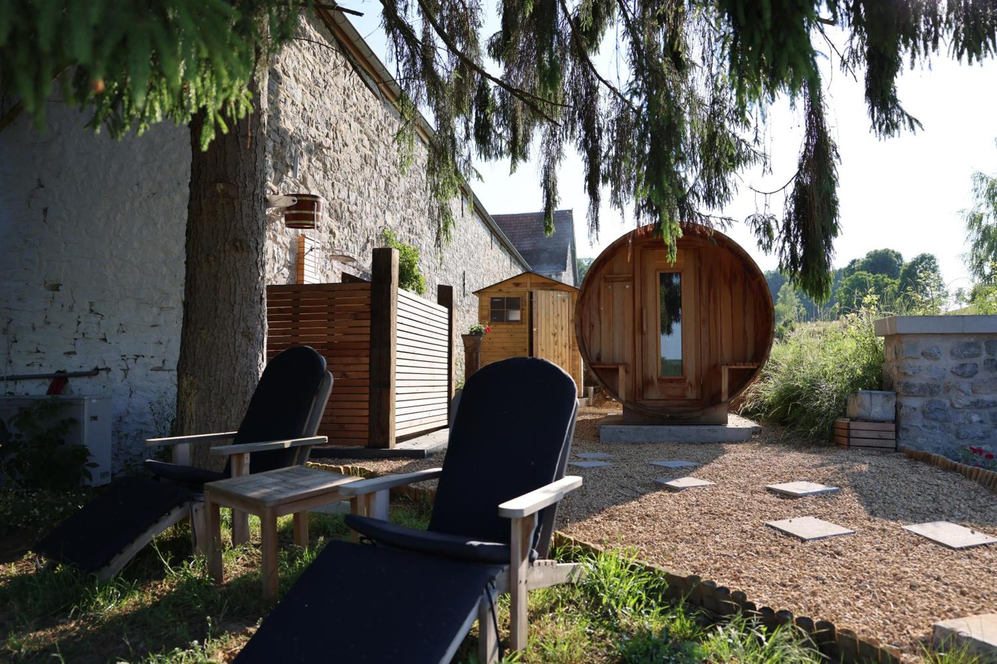 La Ferme De Basseilles Guest House Mozet Eksteriør bilde
